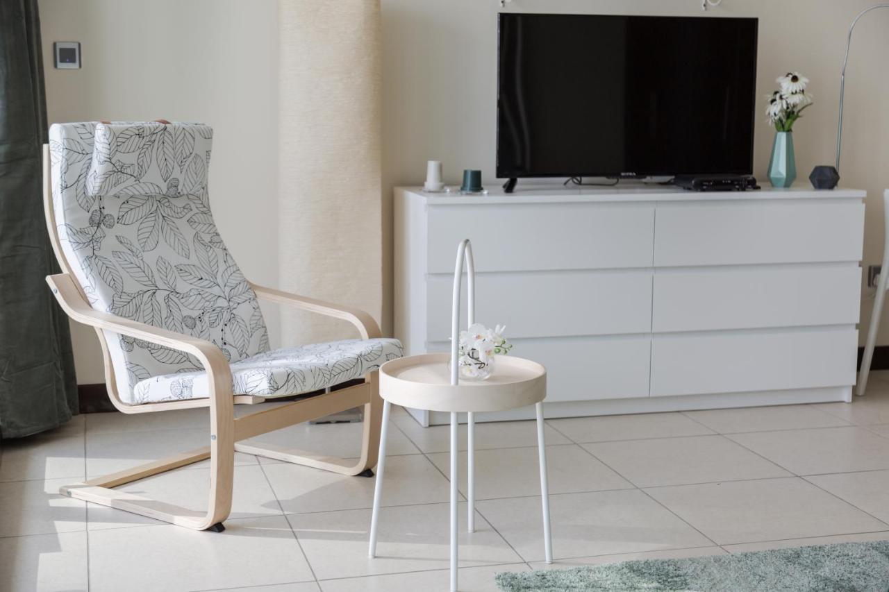 Higuests - Cozy Studio With Panoramic Views On The Lake Apartment Дубай Екстериор снимка